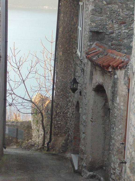 Cà Del Polsèt Apartamento Brenzone sul Garda Quarto foto