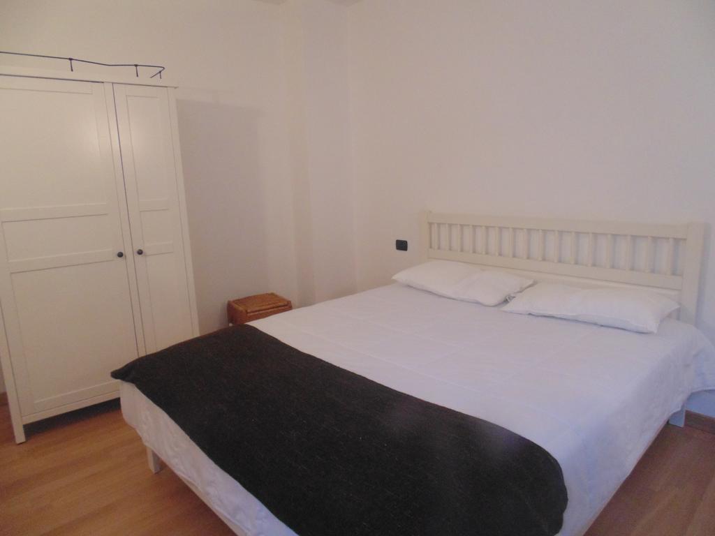 Cà Del Polsèt Apartamento Brenzone sul Garda Quarto foto