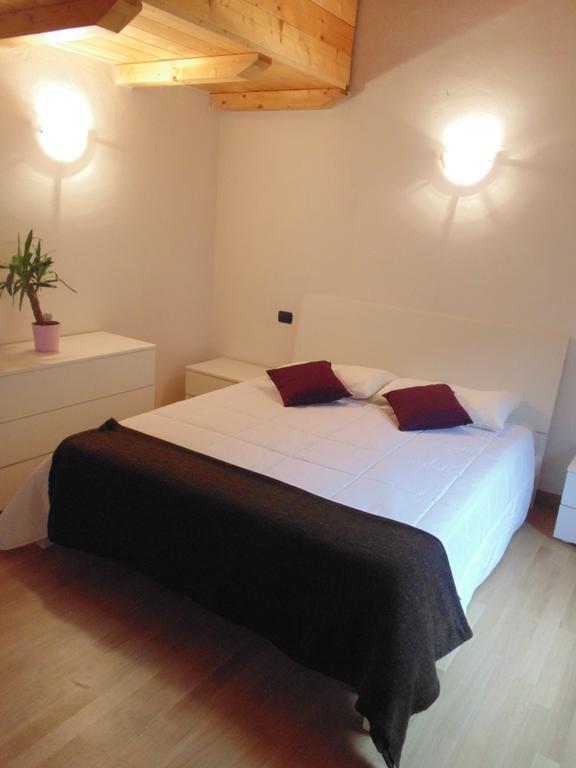 Cà Del Polsèt Apartamento Brenzone sul Garda Quarto foto