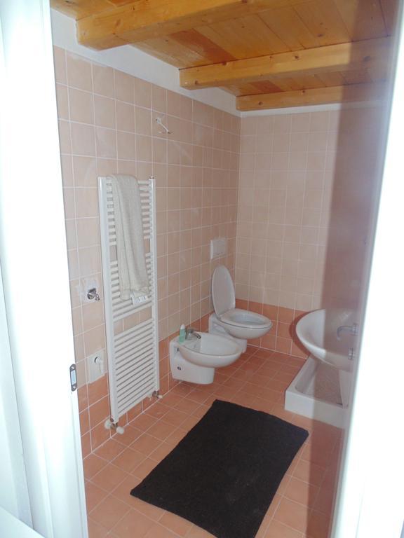 Cà Del Polsèt Apartamento Brenzone sul Garda Quarto foto